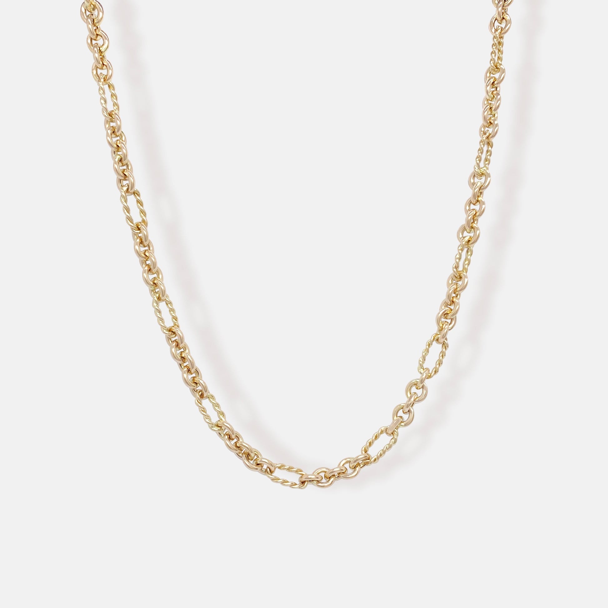 Maru Twisted Rail Chain Necklace